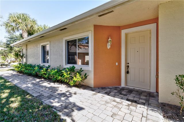 2531 Stockbridge Square SW, Vero Beach, FL 32962