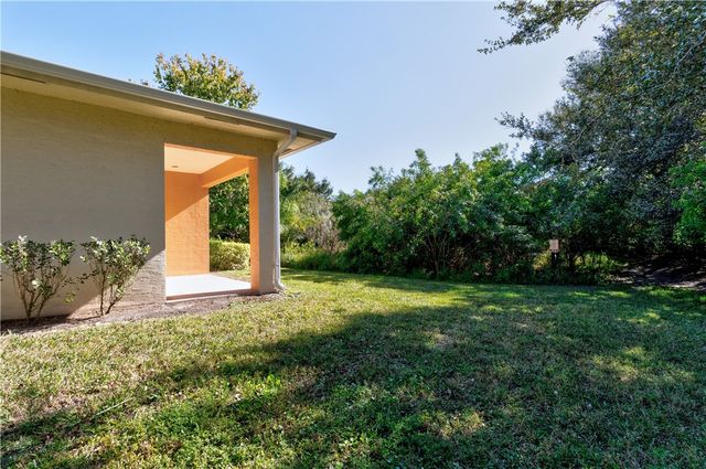 2531 Stockbridge Square SW, Vero Beach, FL 32962