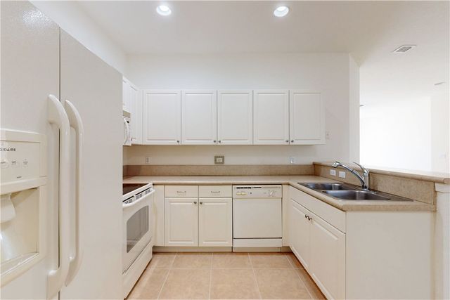 2531 Stockbridge Square SW, Vero Beach, FL 32962