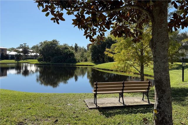 2531 Stockbridge Square SW, Vero Beach, FL 32962