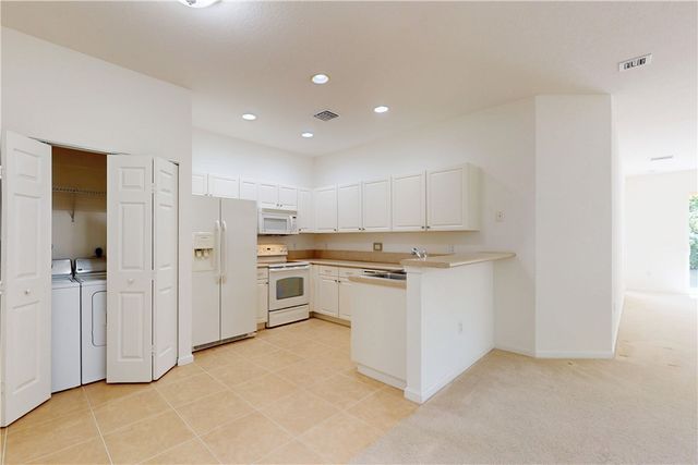 2531 Stockbridge Square SW, Vero Beach, FL 32962