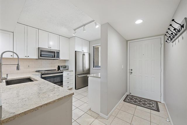 301 S Seas Drive 305, Jupiter, FL 33477