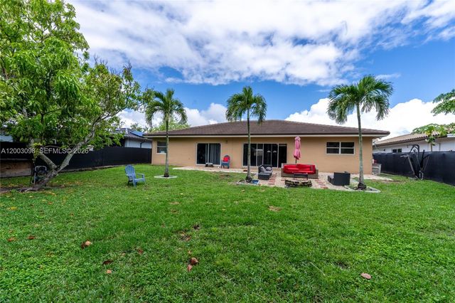 14762 SW 143rd Ter, Miami, FL 33196