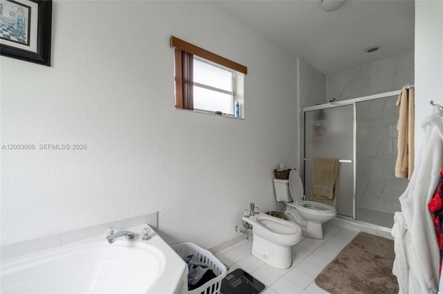 14762 SW 143rd Ter, Miami, FL 33196