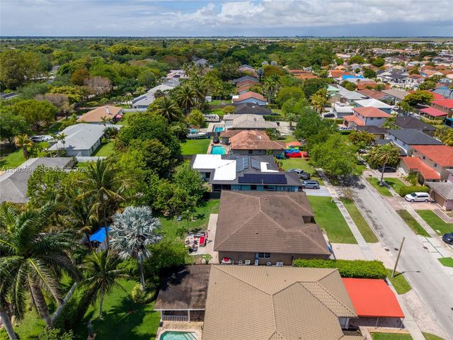 14762 SW 143rd Ter, Miami, FL 33196