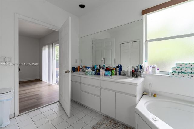 14762 SW 143rd Ter, Miami, FL 33196