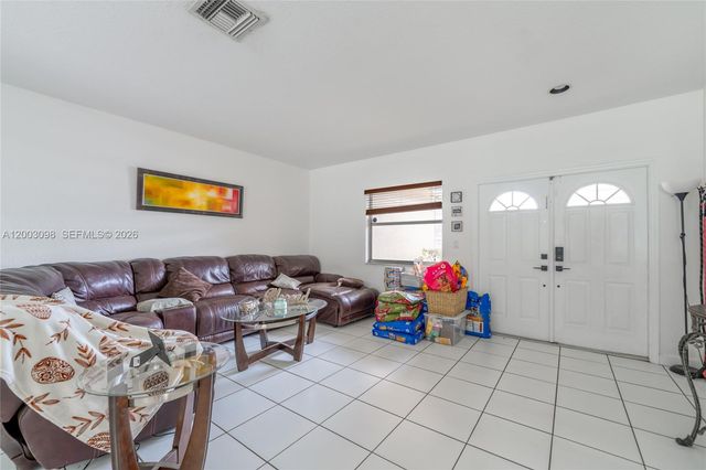 14762 SW 143rd Ter, Miami, FL 33196