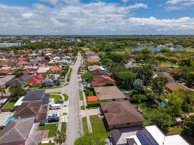 14762 SW 143rd Ter, Miami, FL 33196