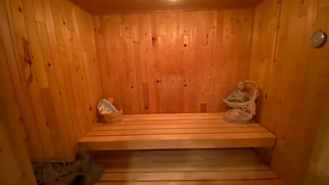 2480 E Lakeshore Drive, Crown Point, IN 46307