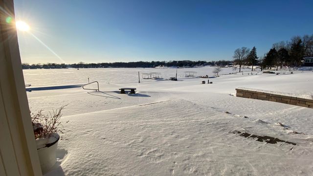 2480 E Lakeshore Drive, Crown Point, IN 46307