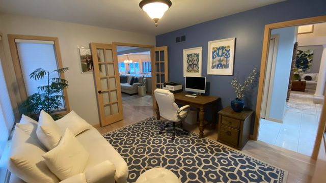 2480 E Lakeshore Drive, Crown Point, IN 46307