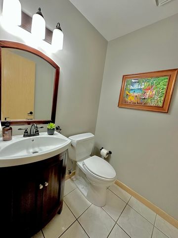 2480 E Lakeshore Drive, Crown Point, IN 46307