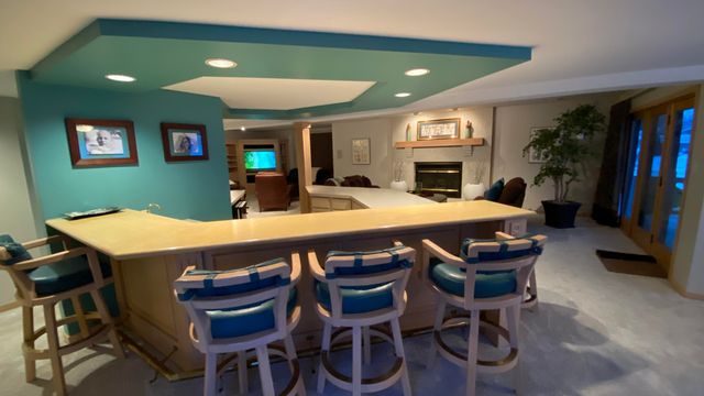 2480 E Lakeshore Drive, Crown Point, IN 46307