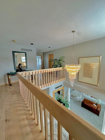 2480 E Lakeshore Drive, Crown Point, IN 46307