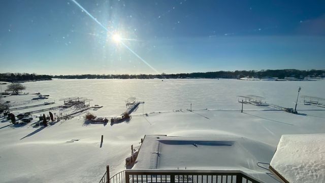 2480 E Lakeshore Drive, Crown Point, IN 46307