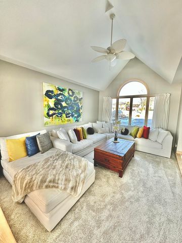 2480 E Lakeshore Drive, Crown Point, IN 46307