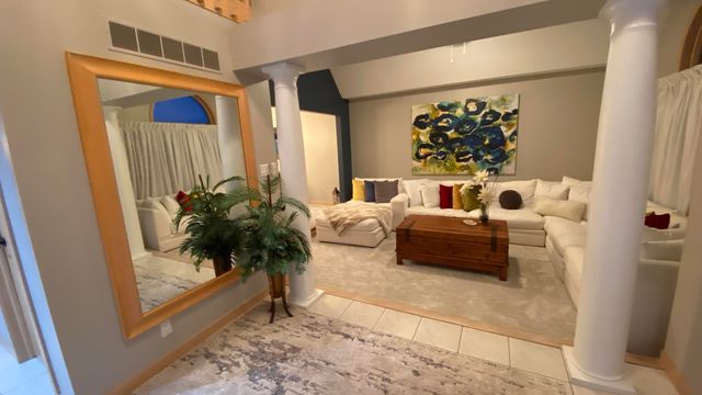 2480 E Lakeshore Drive, Crown Point, IN 46307