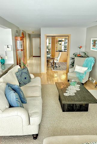 2480 E Lakeshore Drive, Crown Point, IN 46307