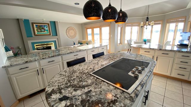 2480 E Lakeshore Drive, Crown Point, IN 46307