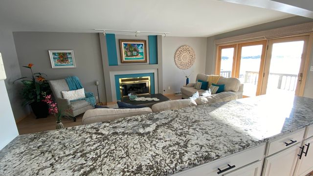 2480 E Lakeshore Drive, Crown Point, IN 46307