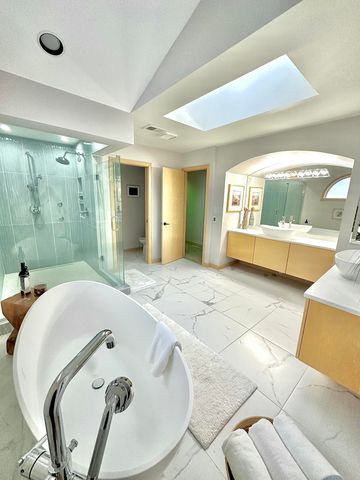 2480 E Lakeshore Drive, Crown Point, IN 46307