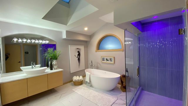 2480 E Lakeshore Drive, Crown Point, IN 46307