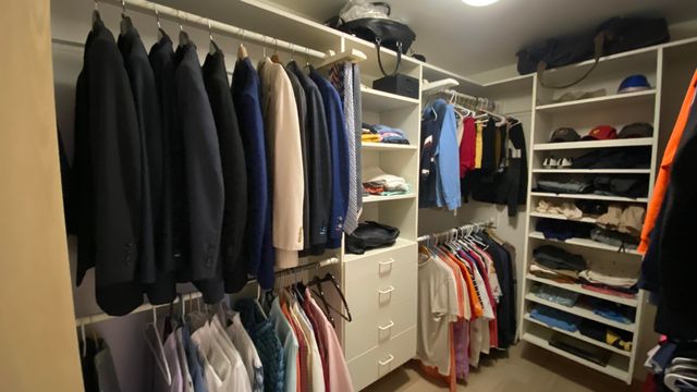 2480 E Lakeshore Drive, Crown Point, IN 46307