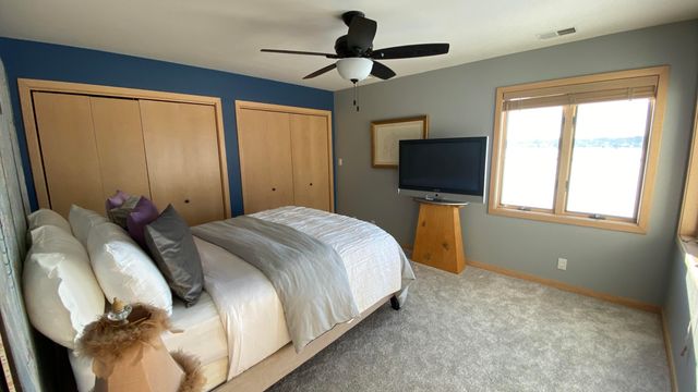 2480 E Lakeshore Drive, Crown Point, IN 46307