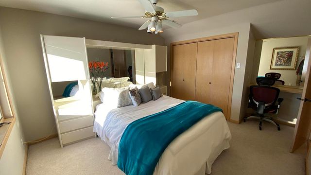 2480 E Lakeshore Drive, Crown Point, IN 46307