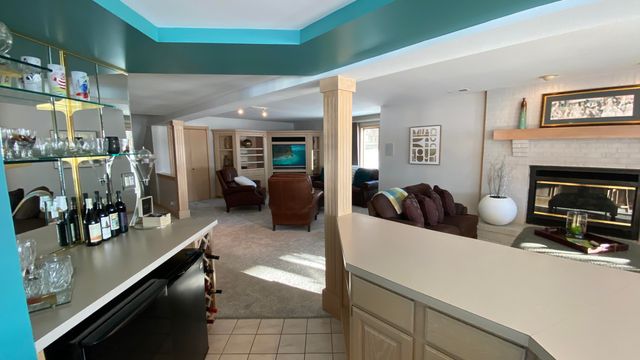 2480 E Lakeshore Drive, Crown Point, IN 46307