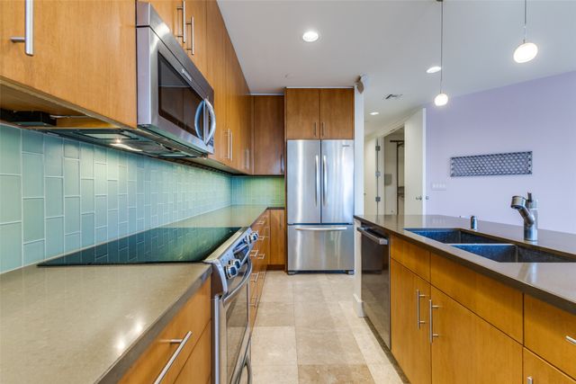 1505 Elm Street 1004, Dallas, TX 75201