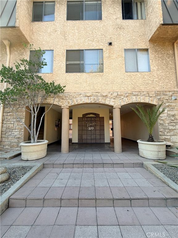 Image 1 of property listing at 377 W California 27, Glendale, CA 91203