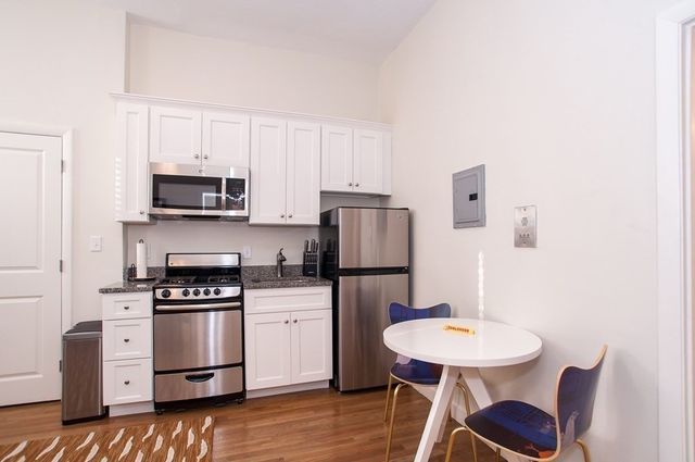 102 Chandler Street 6, Boston, MA 02116