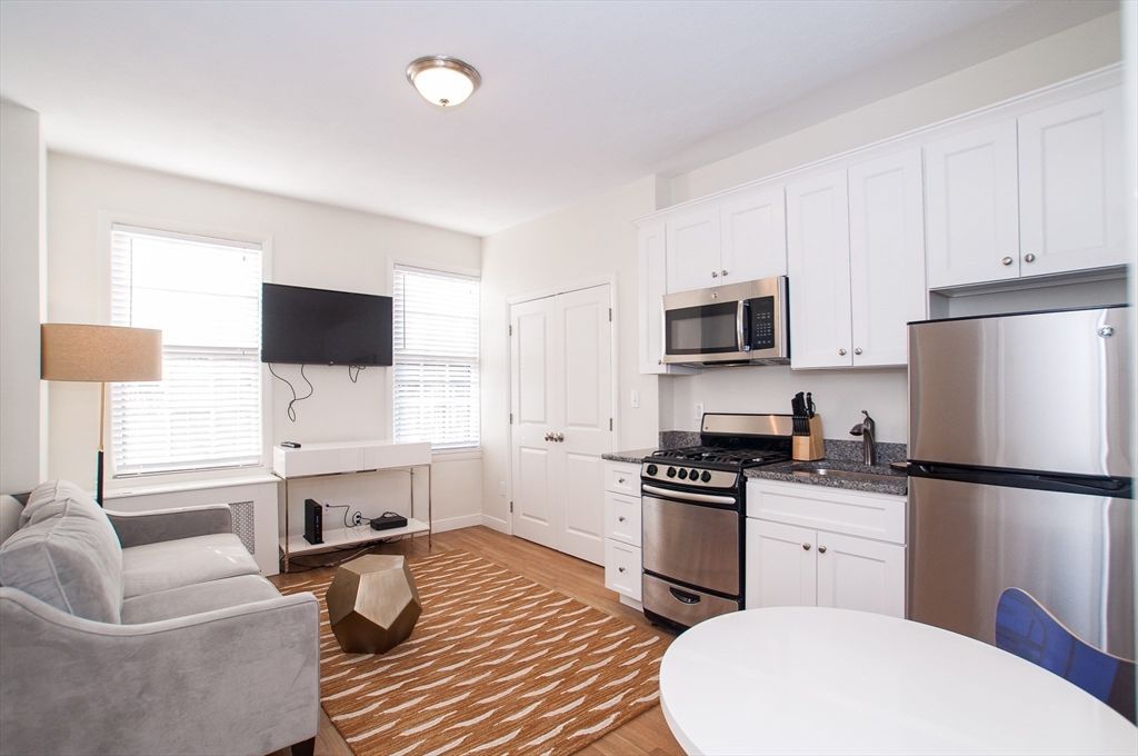 102 Chandler Street 6, Boston, MA 02116