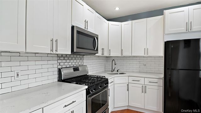 1129 221st, Bronx, NY 10469