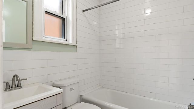1129 221st, Bronx, NY 10469