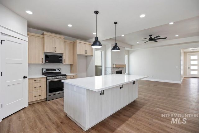 523 Canyon Falls Dr., Twin Falls, ID 83301