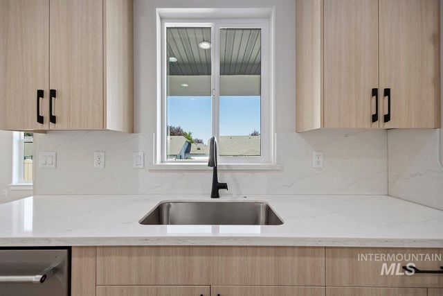 523 Canyon Falls Dr., Twin Falls, ID 83301