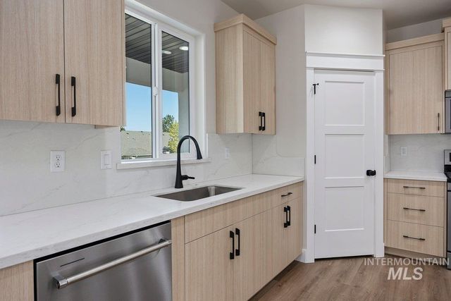 523 Canyon Falls Dr., Twin Falls, ID 83301