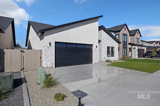 523 Canyon Falls Dr., Twin Falls, ID 83301