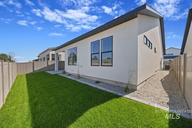 523 Canyon Falls Dr., Twin Falls, ID 83301