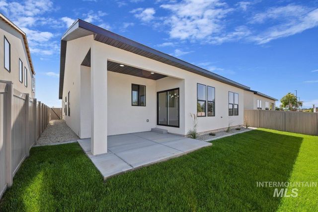 523 Canyon Falls Dr., Twin Falls, ID 83301