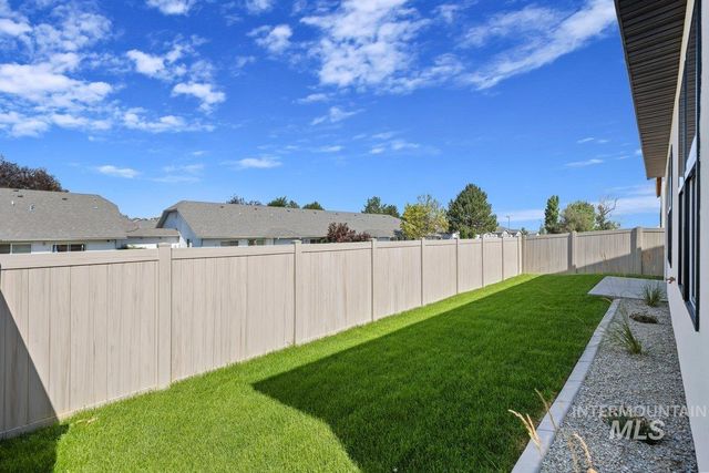 523 Canyon Falls Dr., Twin Falls, ID 83301