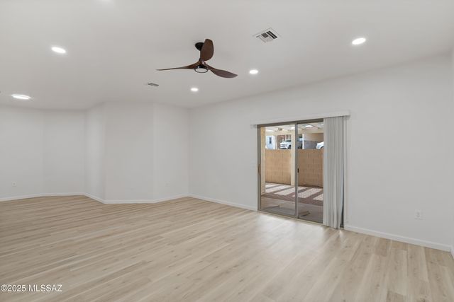 2067 W Cadbury Court, Tucson, AZ 85713