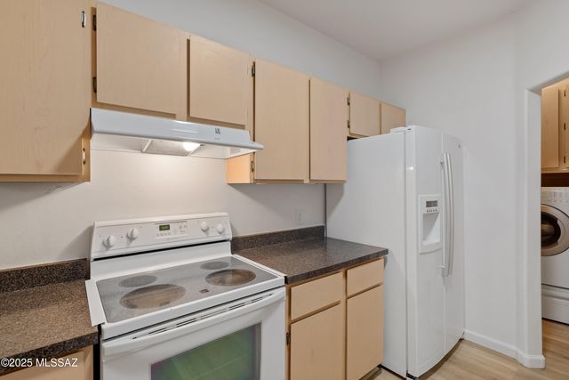 2067 W Cadbury Court, Tucson, AZ 85713