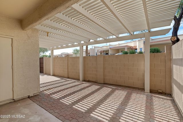 2067 W Cadbury Court, Tucson, AZ 85713