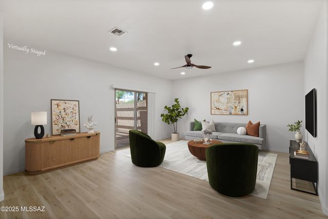 2067 W Cadbury Court, Tucson, AZ 85713