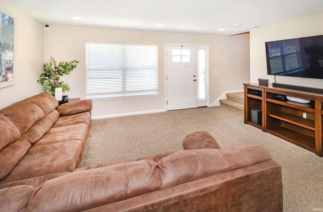 15141 Shakespeare Drive, Evansville, IN 47725