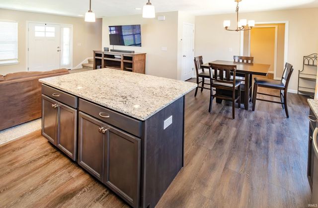 15141 Shakespeare Drive, Evansville, IN 47725