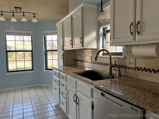 6224 E 49th Street, Tulsa, OK 74135